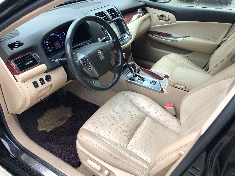 深圳13年丰田皇冠8