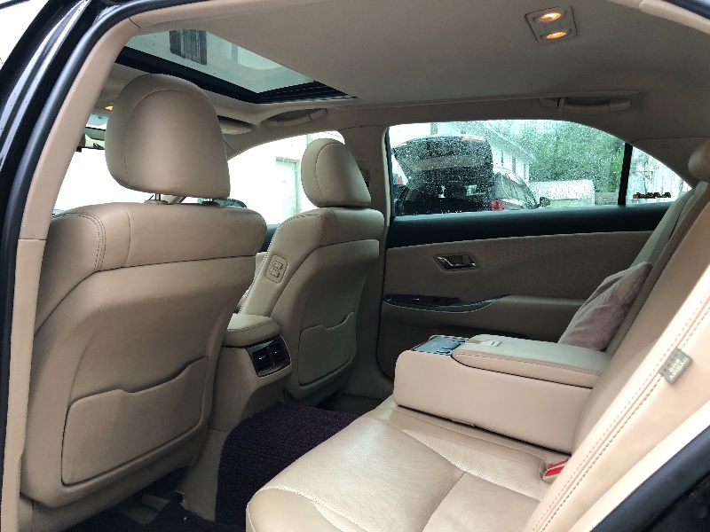 深圳13年丰田皇冠4