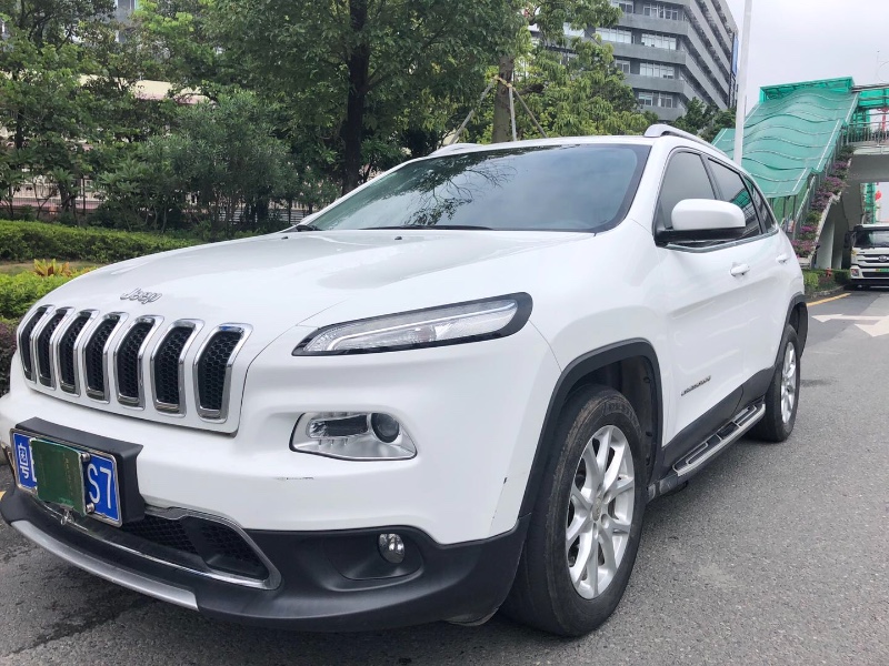 深圳18年Jeep自由光7