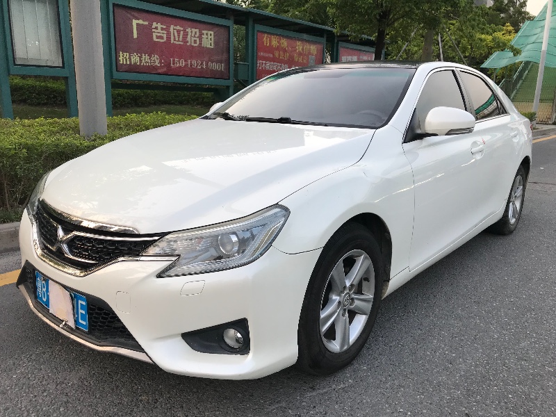 深圳14年丰田锐志8