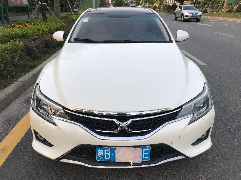 深圳14年丰田锐志9