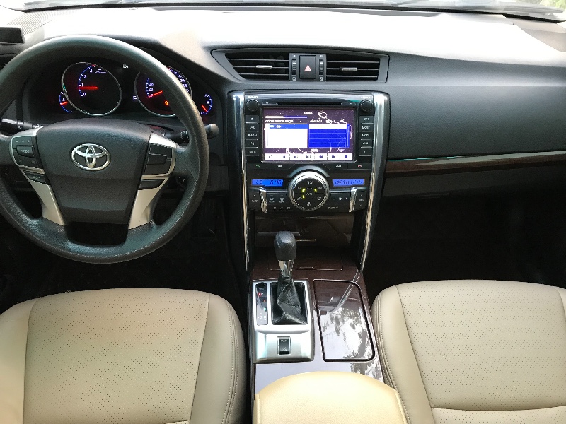 深圳14年丰田锐志4