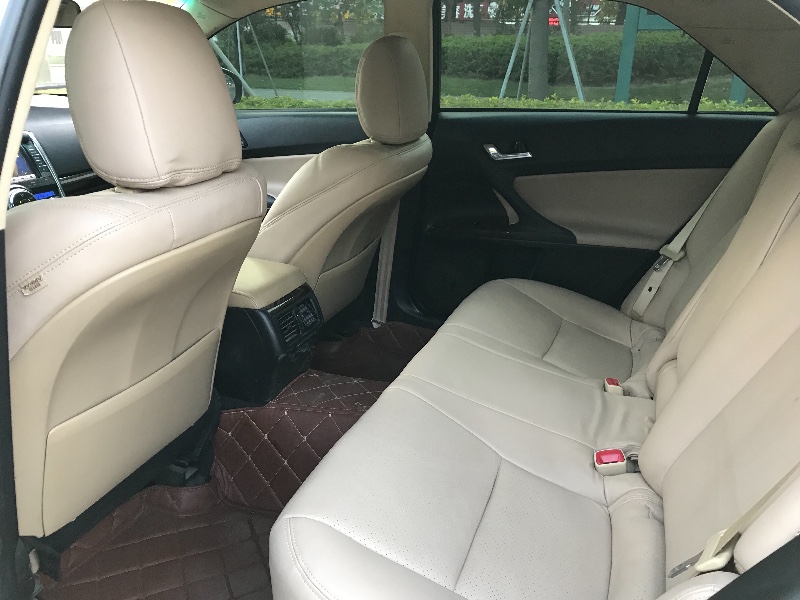 深圳14年丰田锐志5