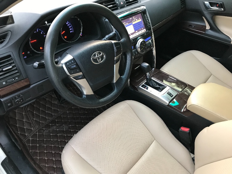 深圳14年丰田锐志6