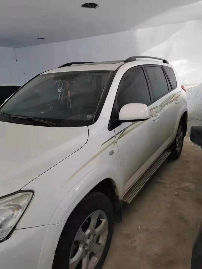 通遼11年豐田RAV44