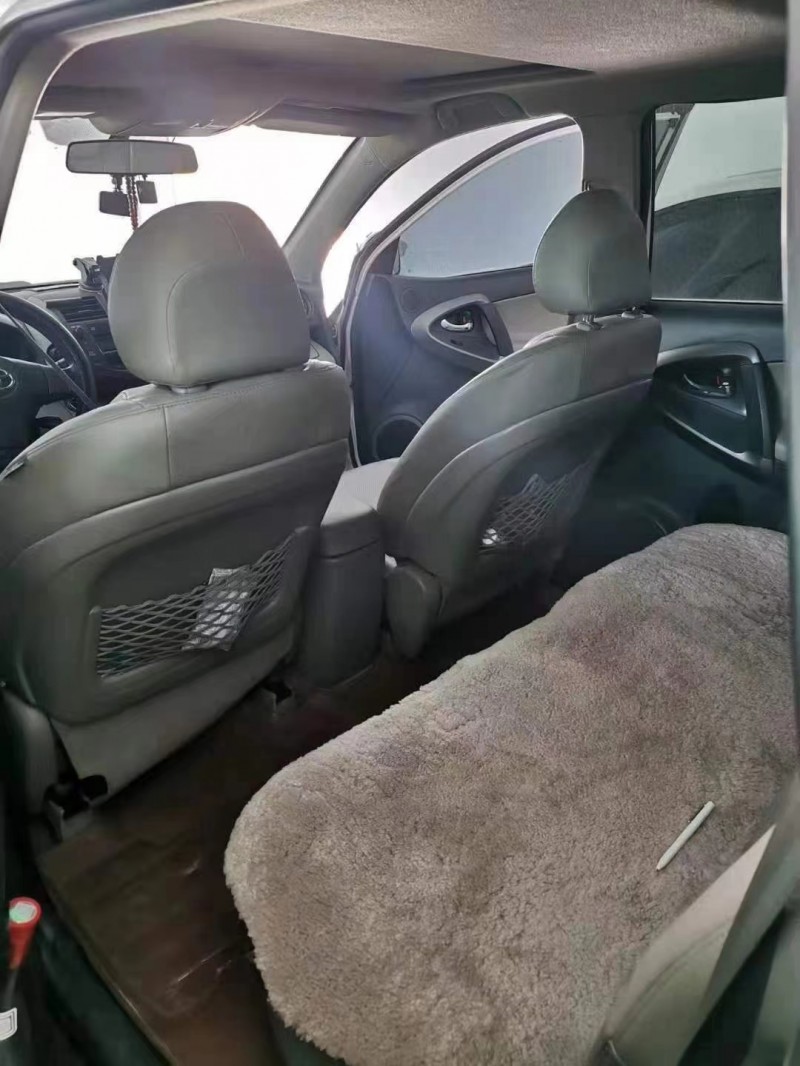 通遼11年豐田RAV46