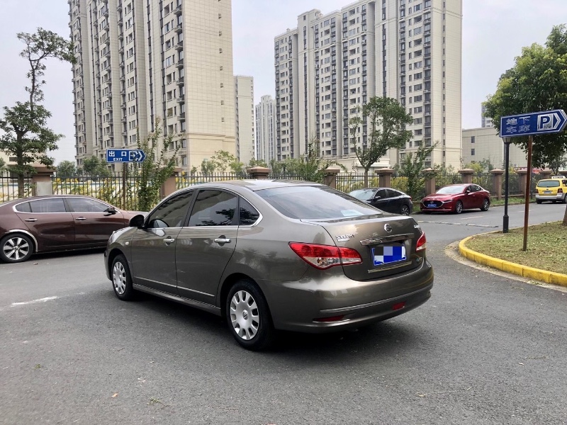 上海18年日產軒逸2