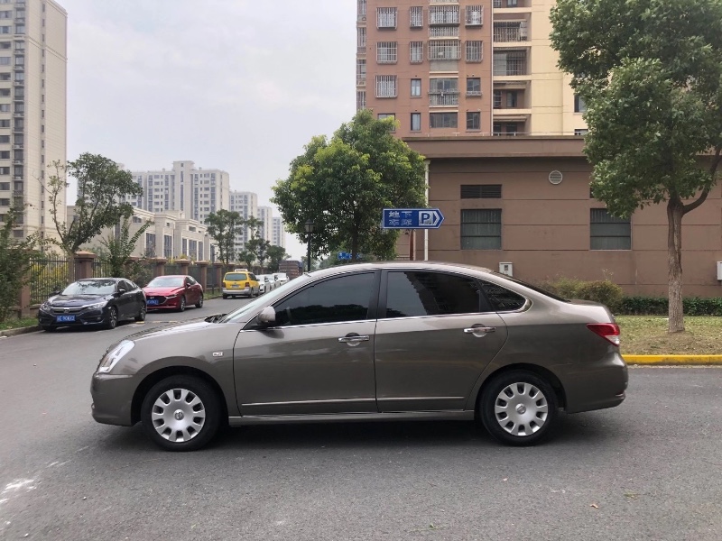 上海18年日產軒逸1