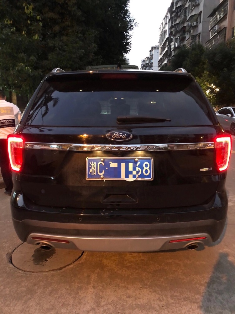 广州18年福特探险者4