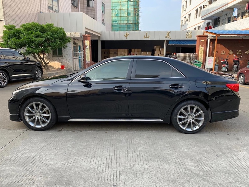 中山14年丰田锐志6