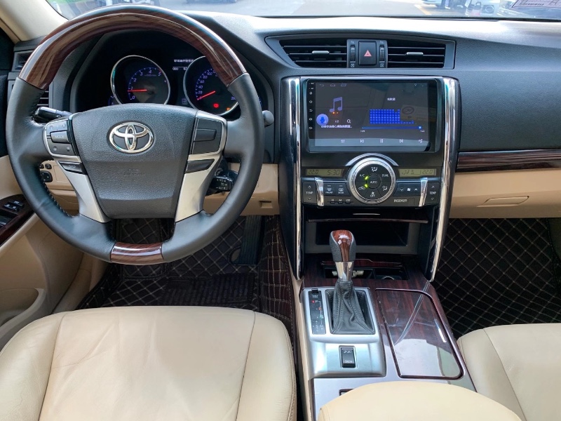 中山14年丰田锐志2