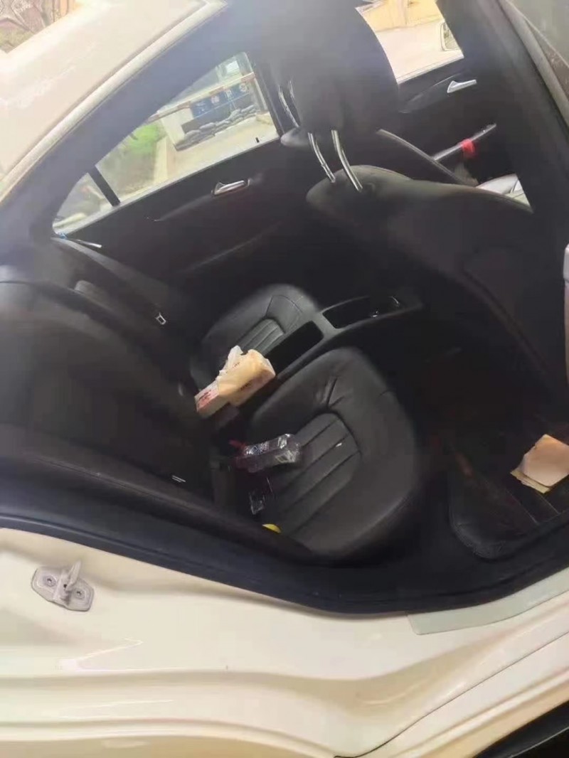 成都14年奔驰CLS9