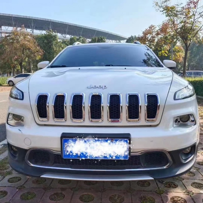 長沙17年Jeep自由光1