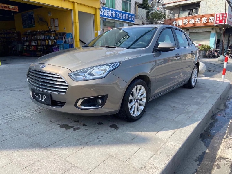 广州16年福特福睿斯4