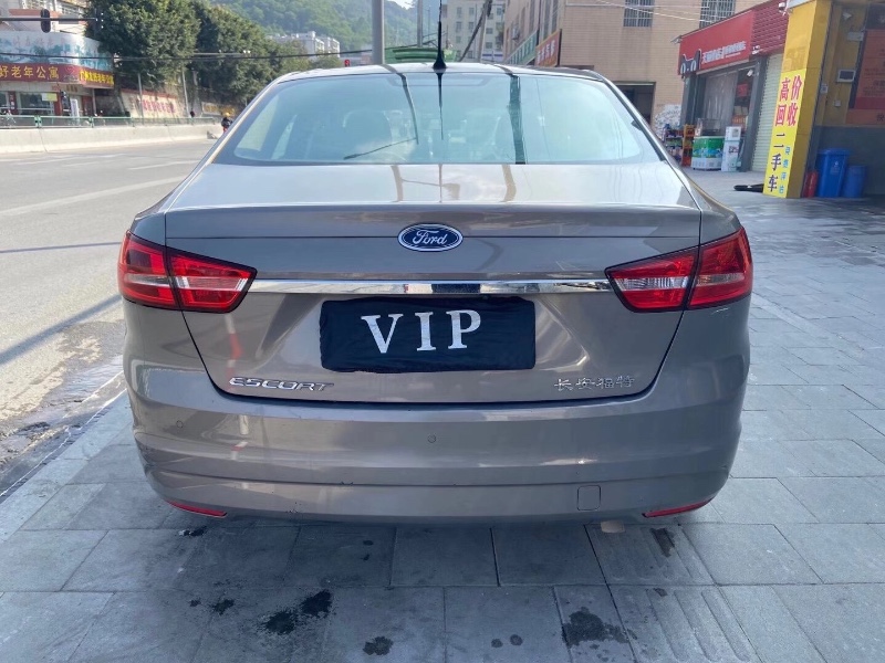 广州16年福特福睿斯6