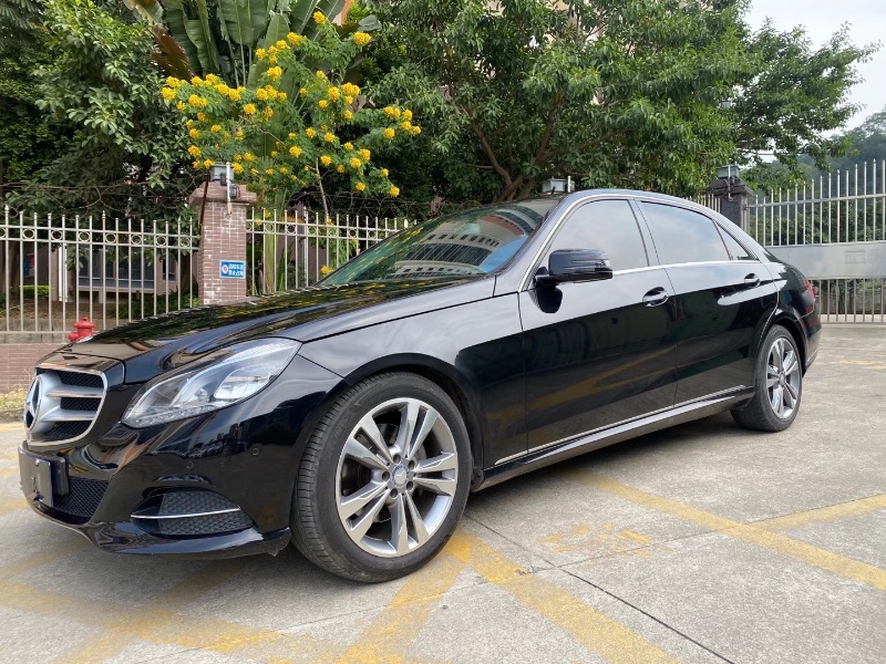 中山14年奔驰E8