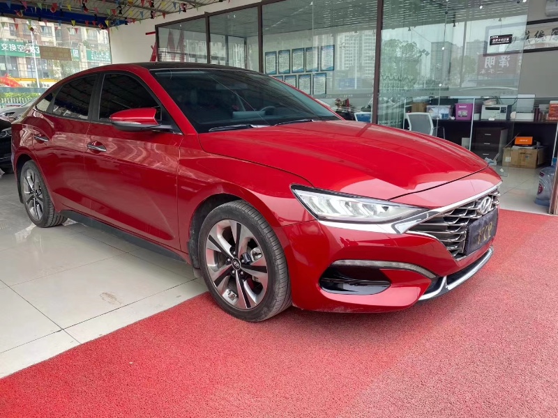 重庆19年现代菲斯塔8