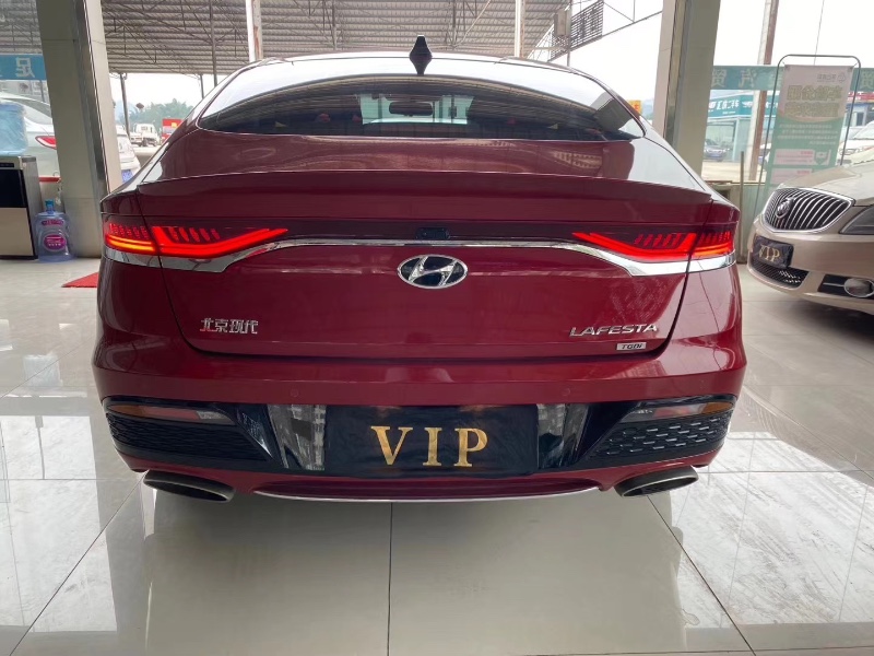 重庆19年现代菲斯塔5