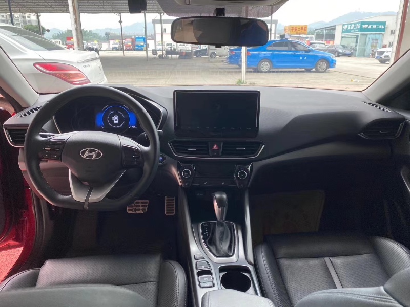 重庆19年现代菲斯塔2