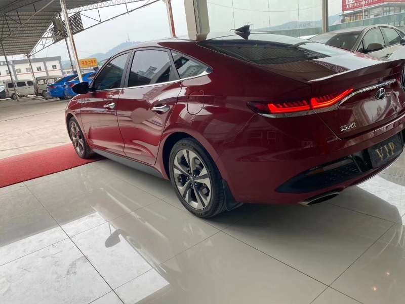 重庆19年现代菲斯塔3