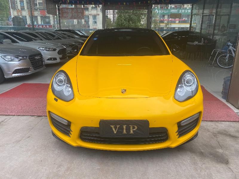 重庆10年保时捷帕拉梅拉1