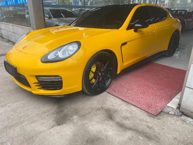 重庆10年保时捷帕拉梅拉3