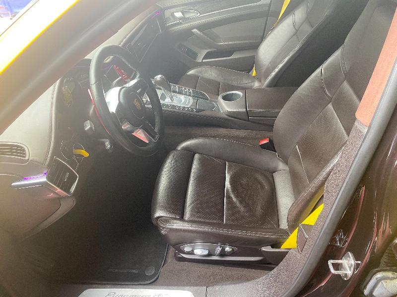 重庆10年保时捷帕拉梅拉8