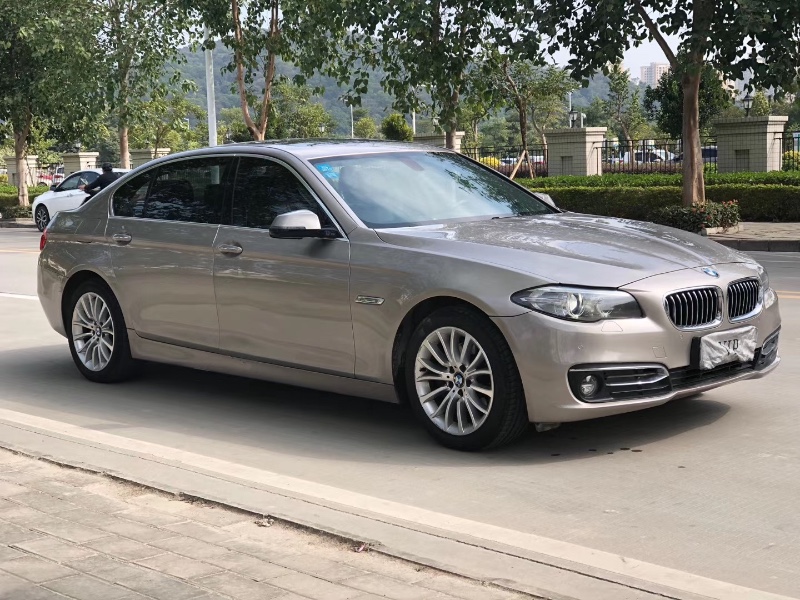 中山15年宝马5系9