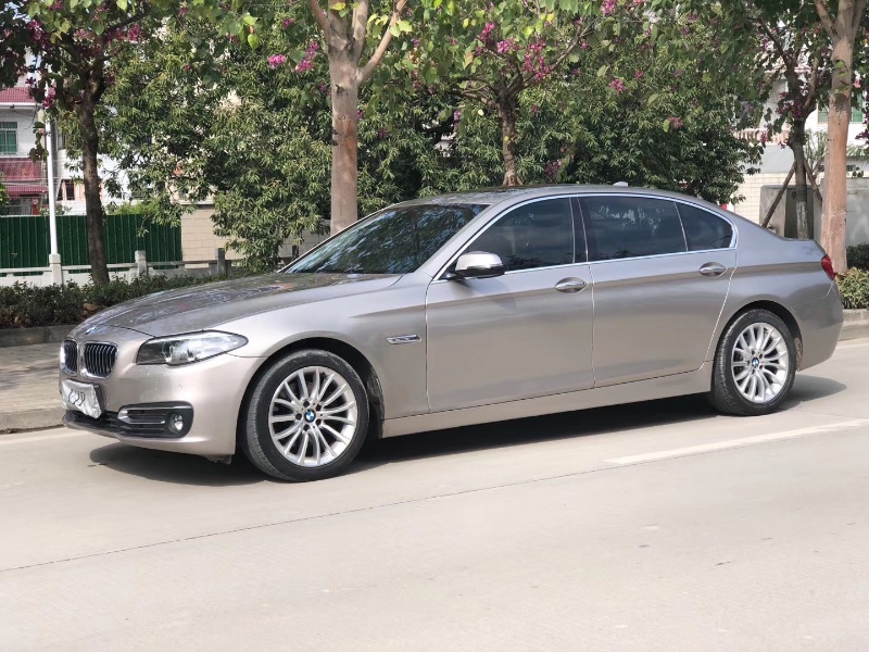 中山15年宝马5系8