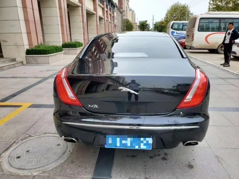 济南11年捷豹XJ3