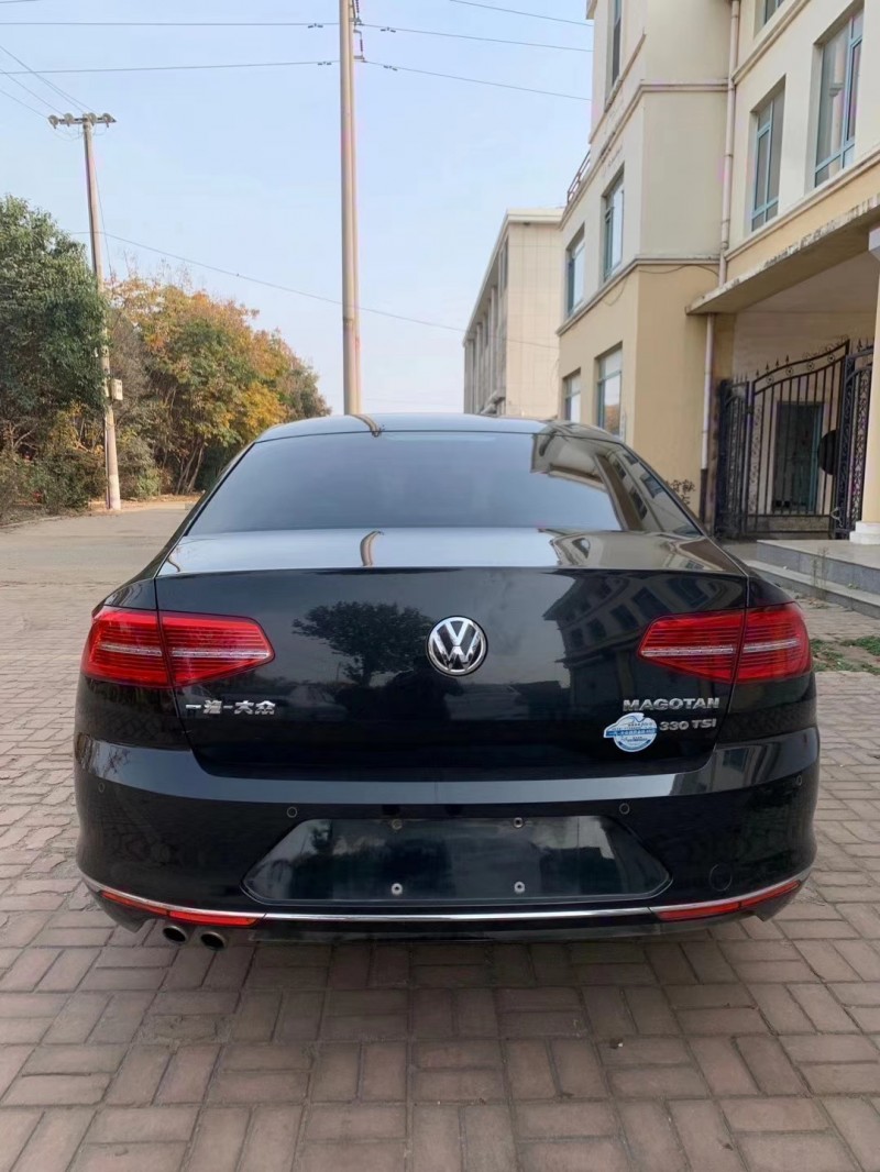 济南17年大众迈腾4