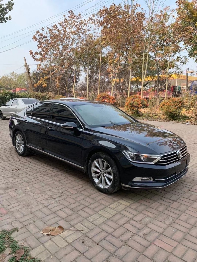 济南17年大众迈腾3