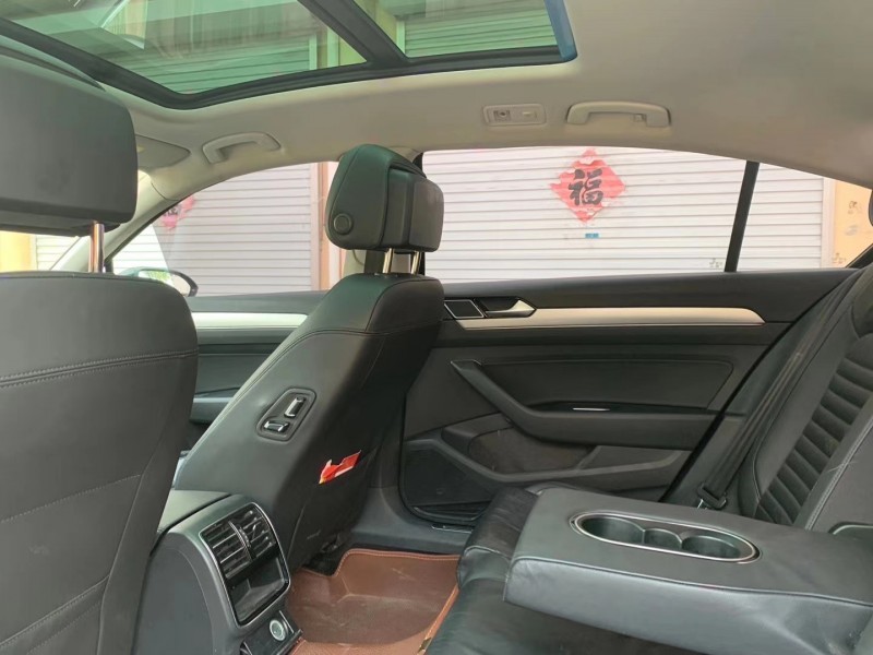 济南17年大众迈腾8