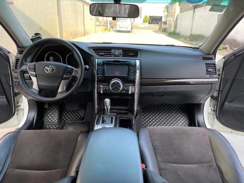 江门14年丰田锐志5