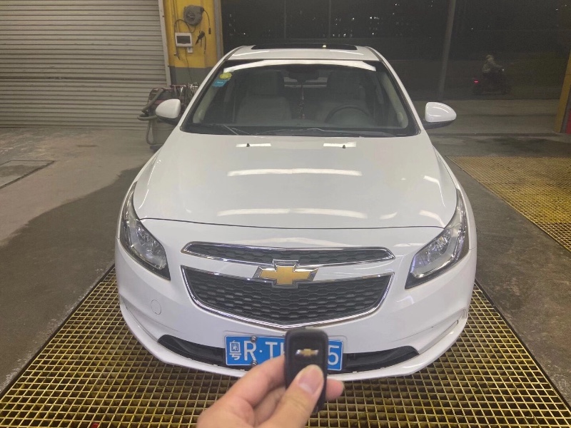 广州16年雪佛兰科鲁兹1