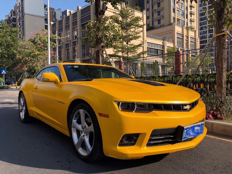 广州16年雪佛兰科迈罗2