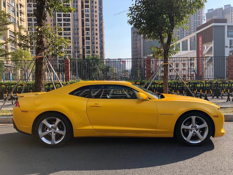 广州16年雪佛兰科迈罗3