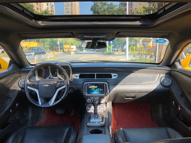 广州16年雪佛兰科迈罗5