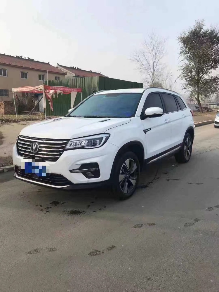 北京19年长安汽车长安CS752