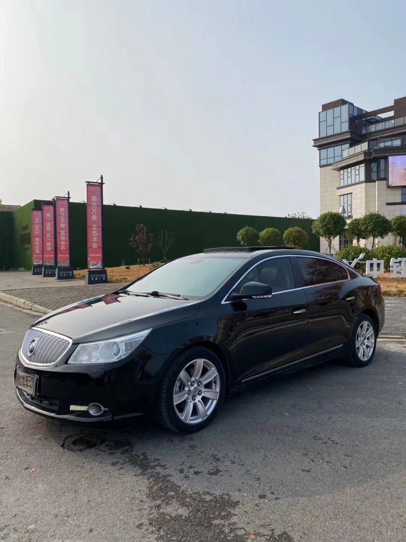 徐州13年别克君越8