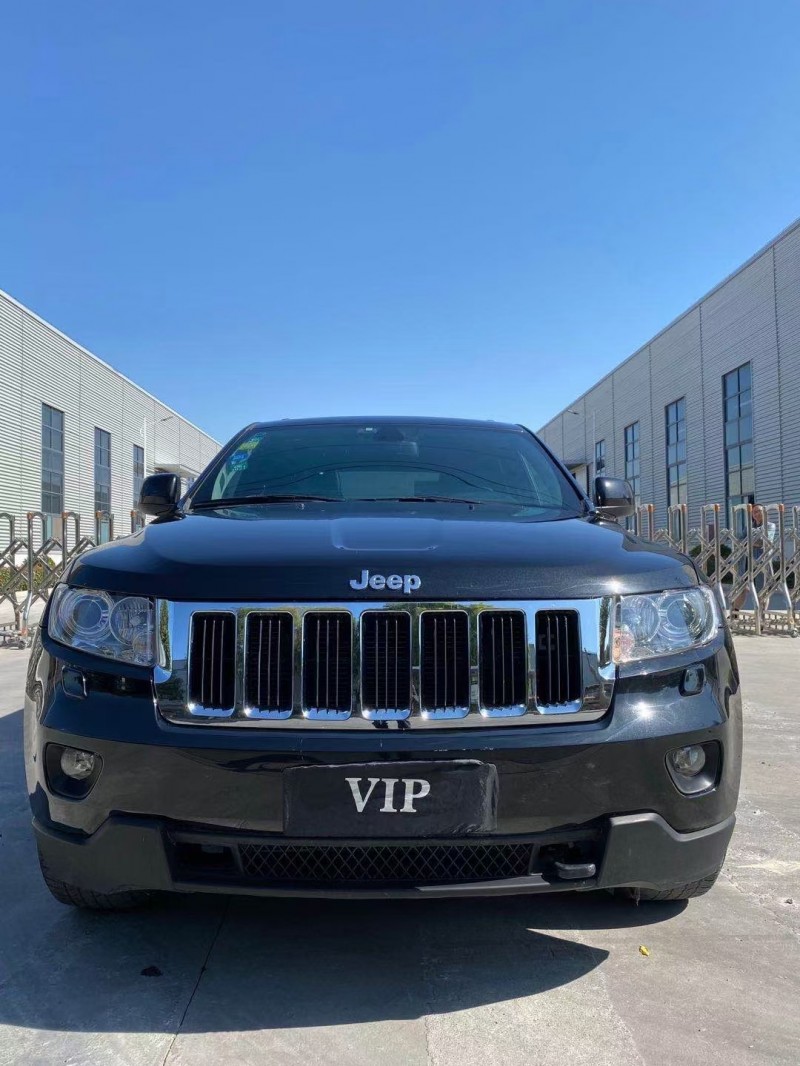 宿迁13年Jeep大切诺基9