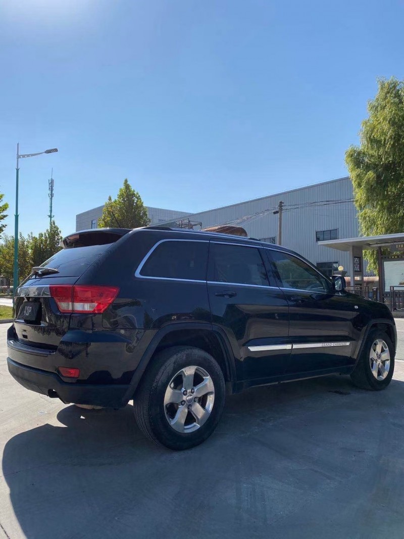 宿迁13年Jeep大切诺基1