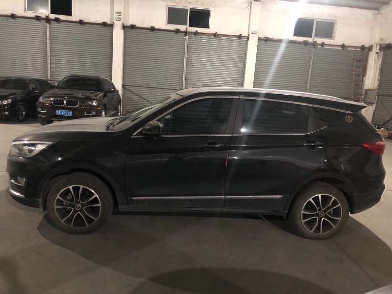 中山17年汉腾汽车X56