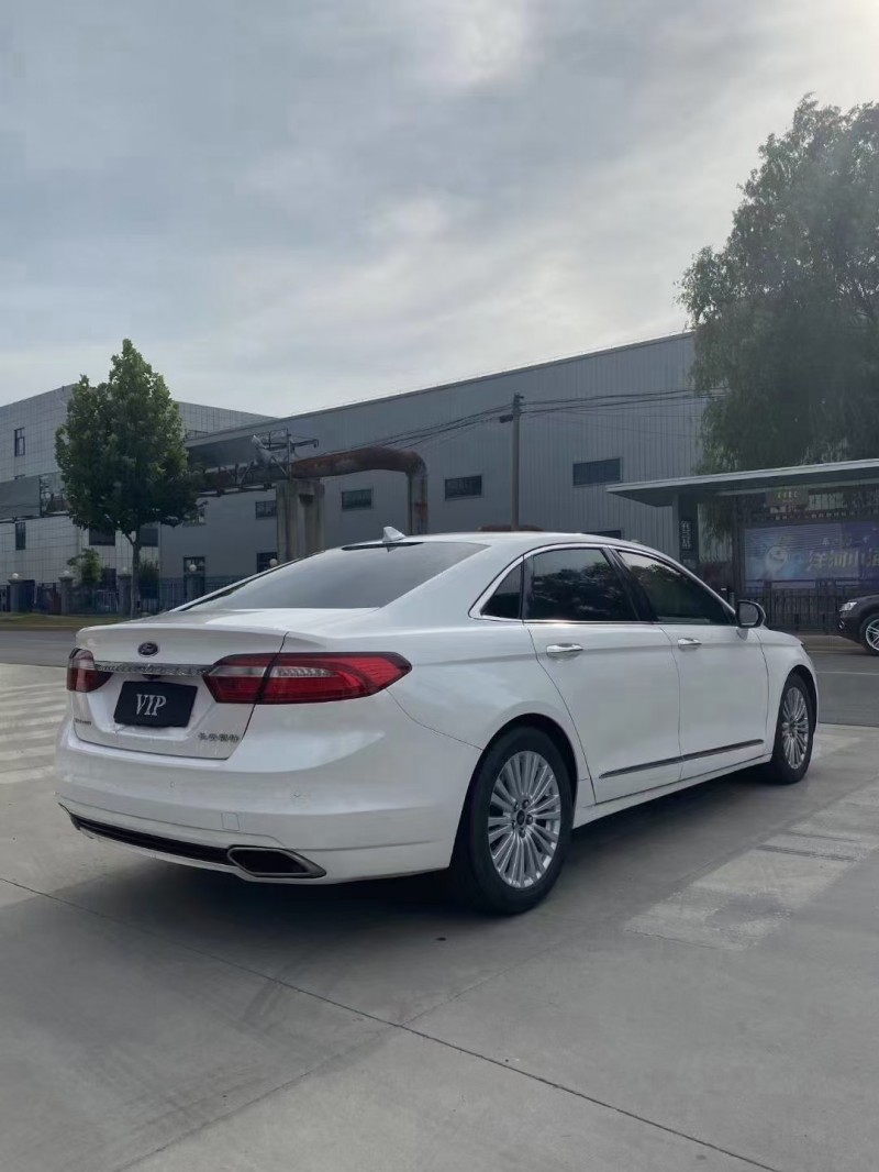 宿迁16年福特金牛座1