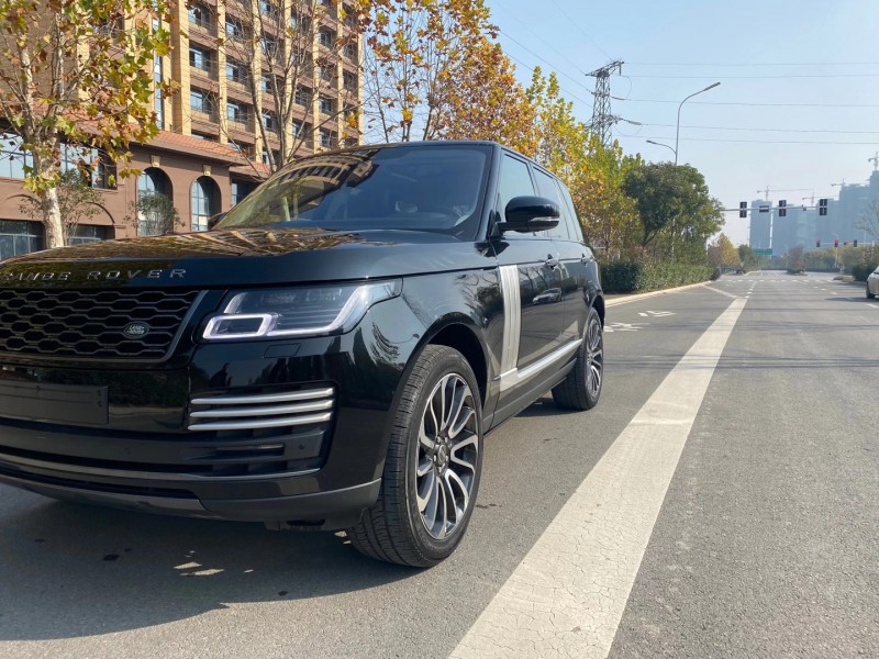 济宁19年路虎揽胜运动2