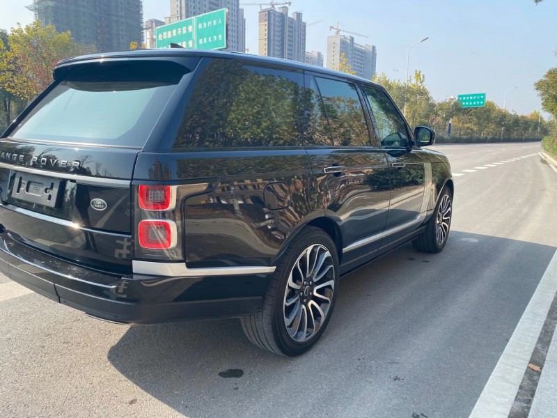 济宁19年路虎揽胜运动5