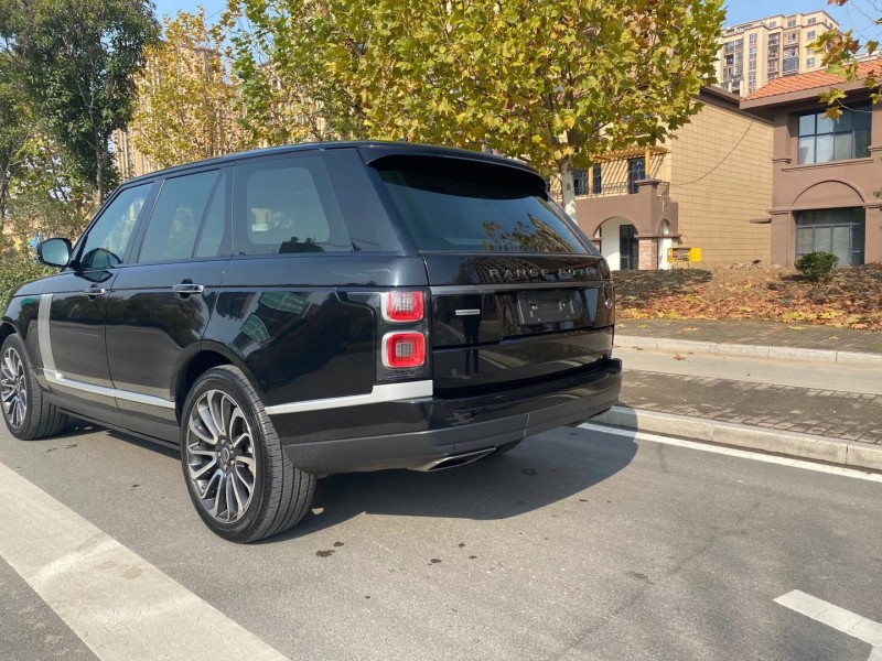 济宁19年路虎揽胜运动4