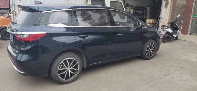 中山18年比亚迪宋MAX2