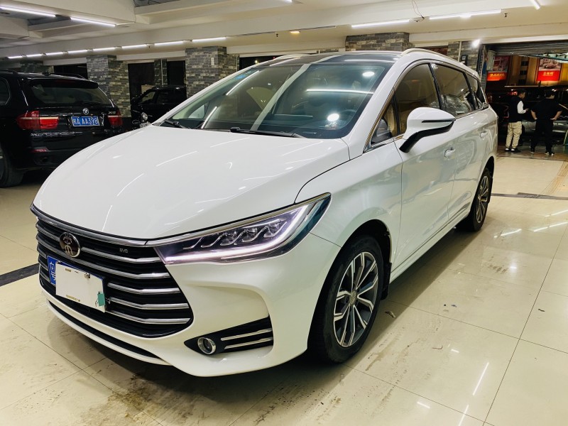 东莞19年比亚迪宋MAX8