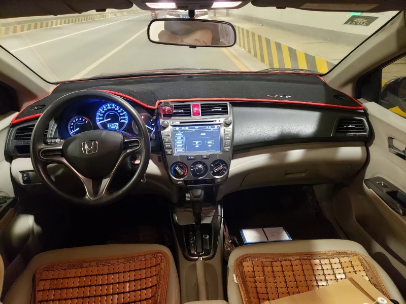 广州15年本田锋范5